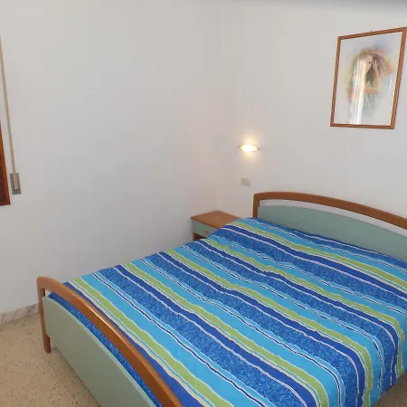 Condominio Mauro Apartamento *
