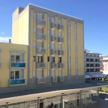 Condominio Mauro Apartamento *